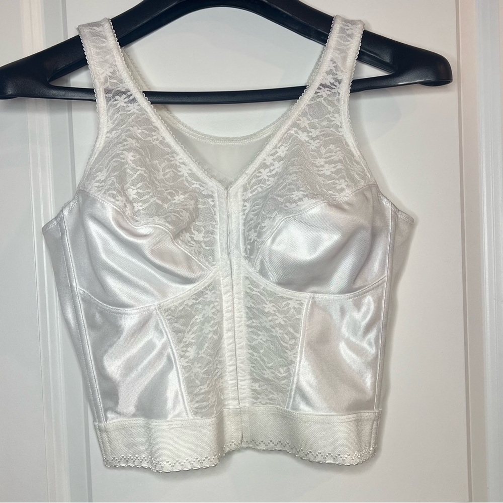 Exquisite White Lace Women's Bra Top 36D